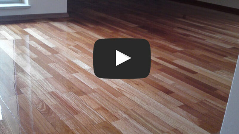 Polakierowana podłoga - film