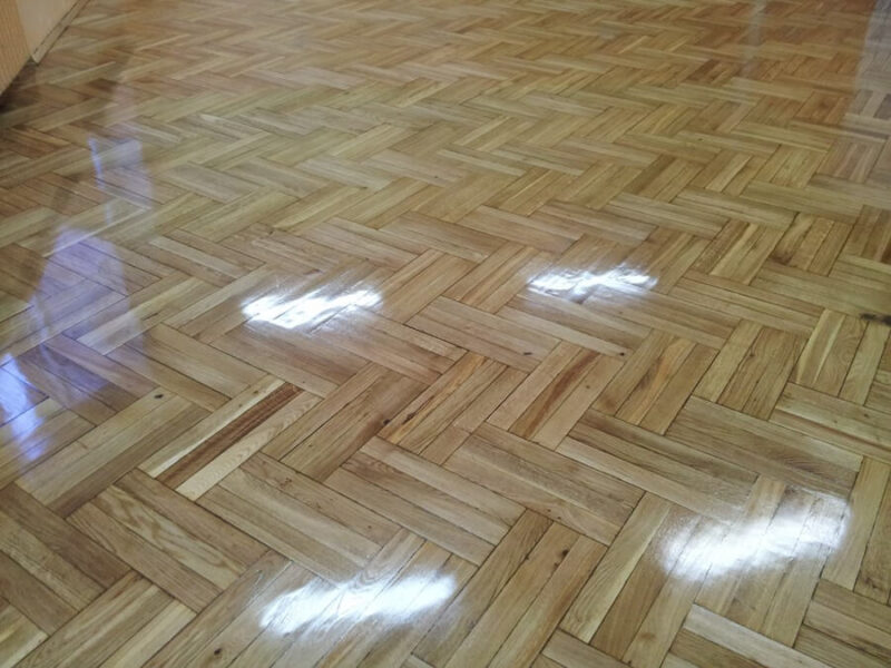 Parkiet szkoły podstawowej we Wrocławiu nr 76 - parkiet drewniany po renowacji